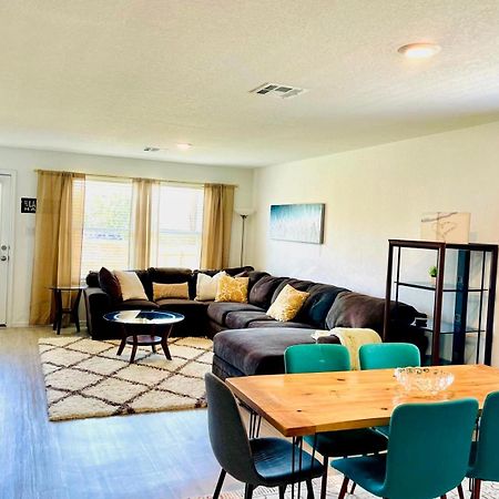The Lackland Seaworld Haven San Antonio Extérieur photo