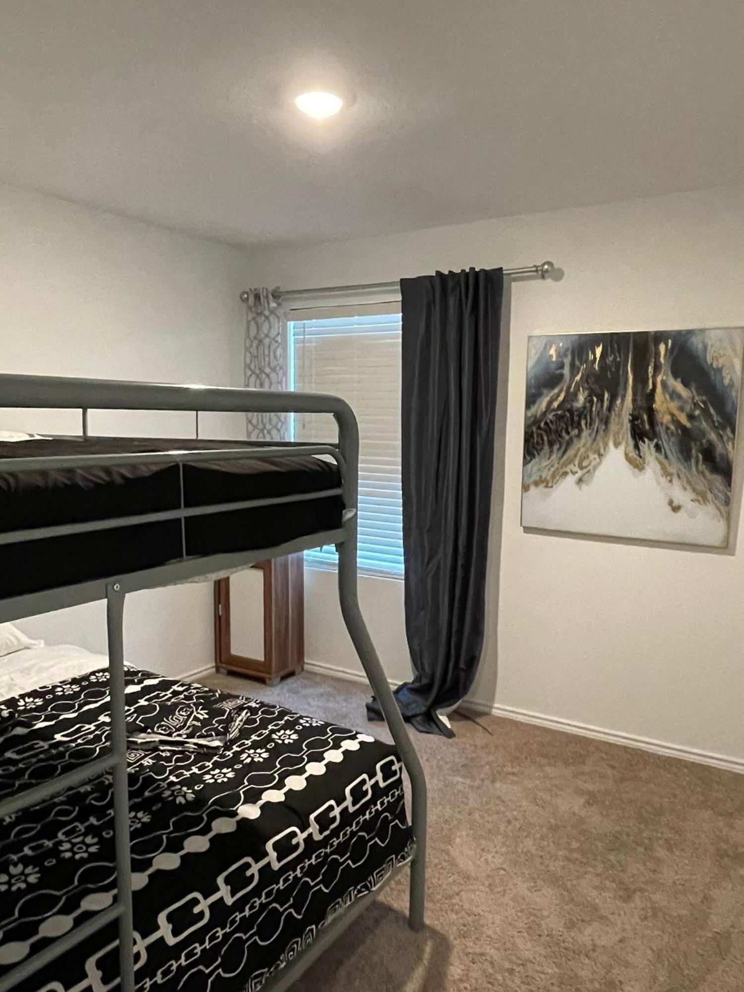 The Lackland Seaworld Haven San Antonio Extérieur photo